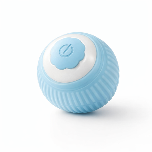 Pelota interactiva ChaseBall Mini en color azul cielo sobre fondo blanco