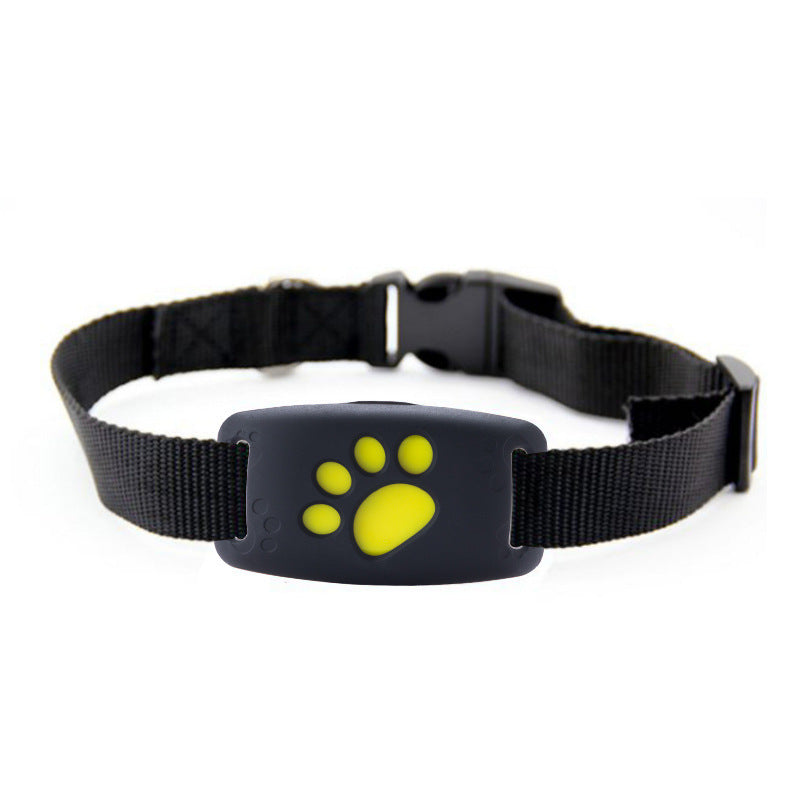 Collar con localizador GPS Animexus Secure de color negro con huella amarilla integrado, ideal para rastrear en tiempo real a perros y gatos desde el móvil sin necesidad de suscripciones.
