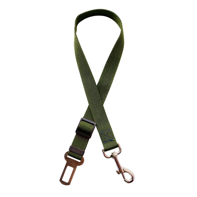 Cinturón de sujeción ajustable para perro en coche en color verde militar, con mosquetón metálico y clip para hebilla del cinturón.