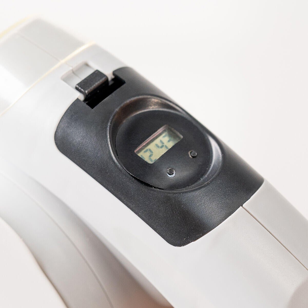 Leashic 6-en-1 — Correa retráctil para perro con luz LED y accesorios integrados