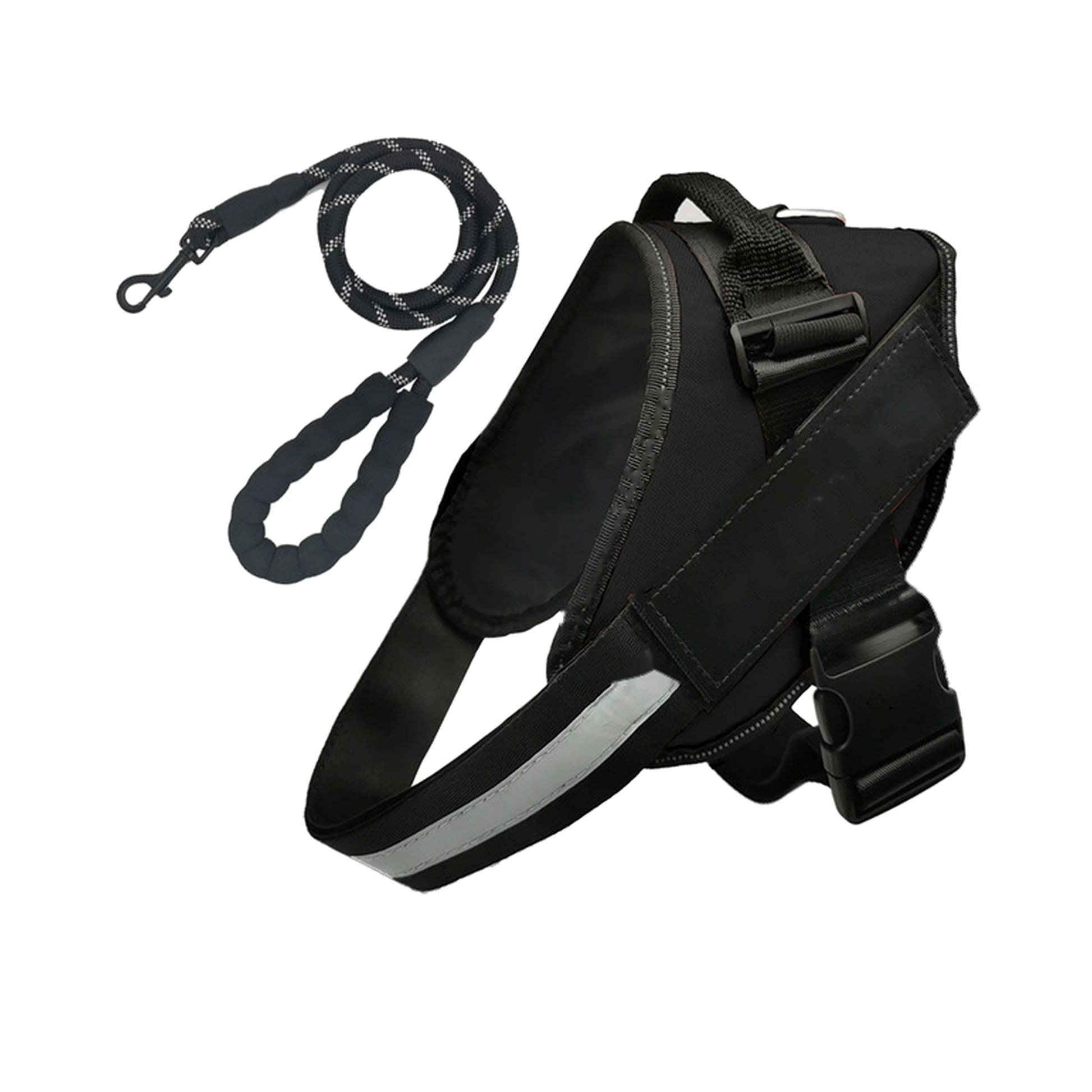AeroFit Set negro: arnés ajustable y correa reflectante para perro sobre fondo blanco