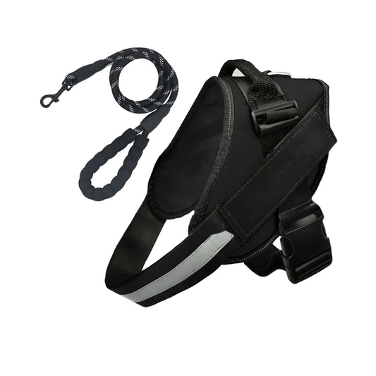 AeroFit Set negro: arnés ajustable y correa reflectante para perro sobre fondo blanco