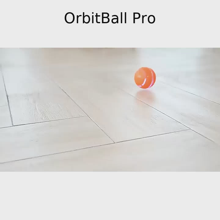 Vídeo OrbitBall Pro: pelota interactiva automática en uso real en interior (gatos y perros pequeños), recargable por USB